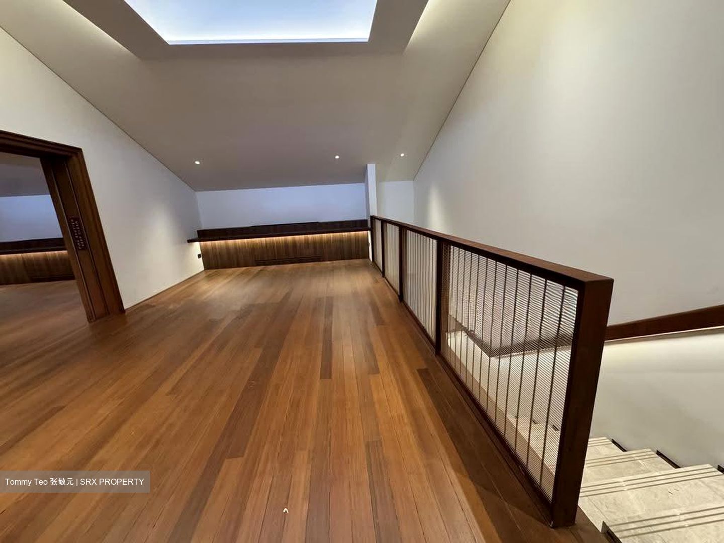 Upper Weld Road (D8), Office #610380891